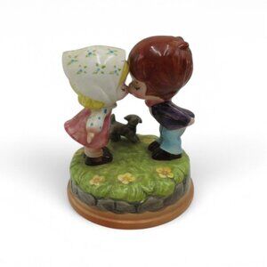 SANKYO Japan KISSING Boy and Girl With Dog Rotating Music Box Figurine 1970s VTG